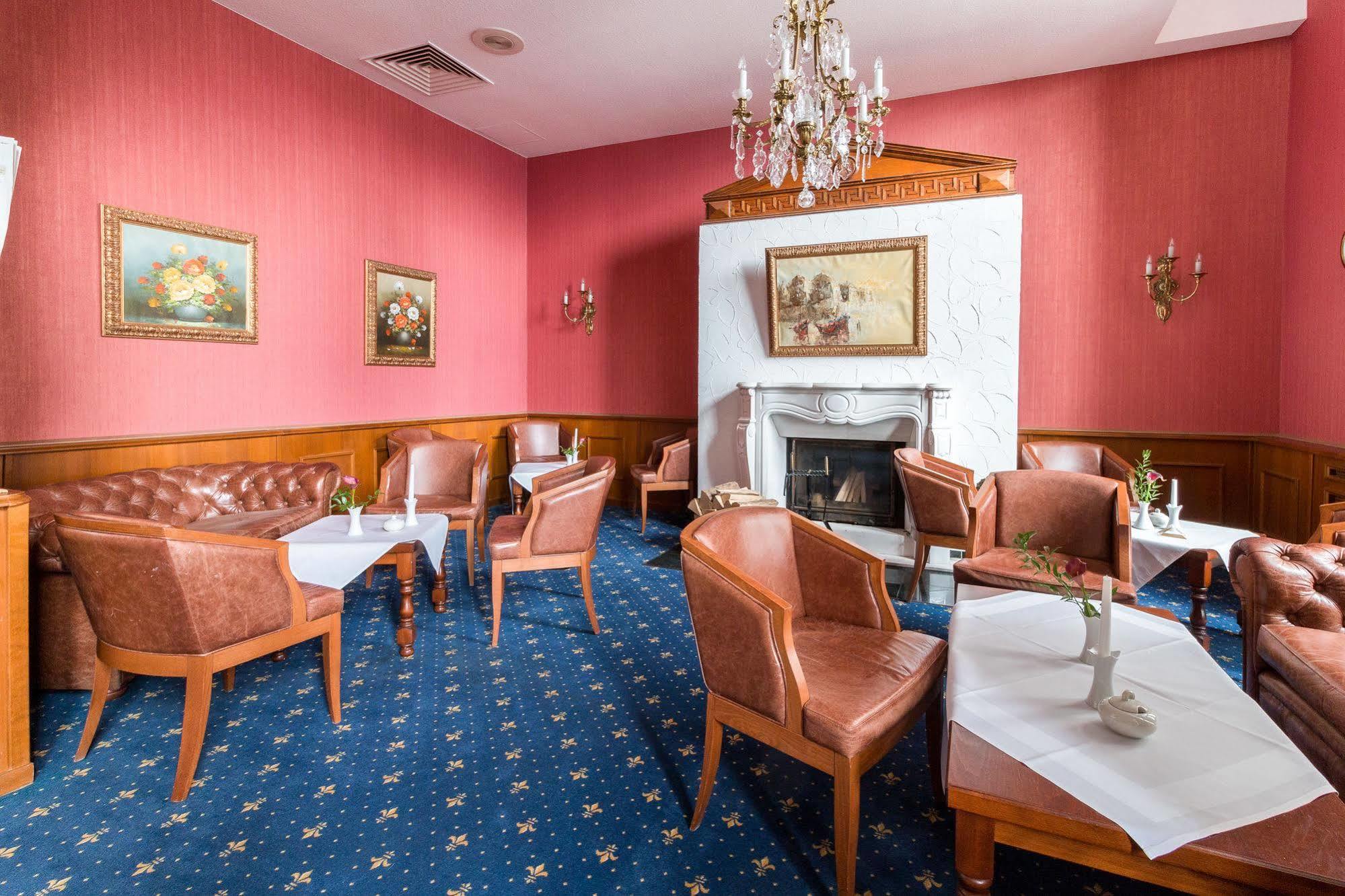 Seehotel Schloss Klink Extérieur photo