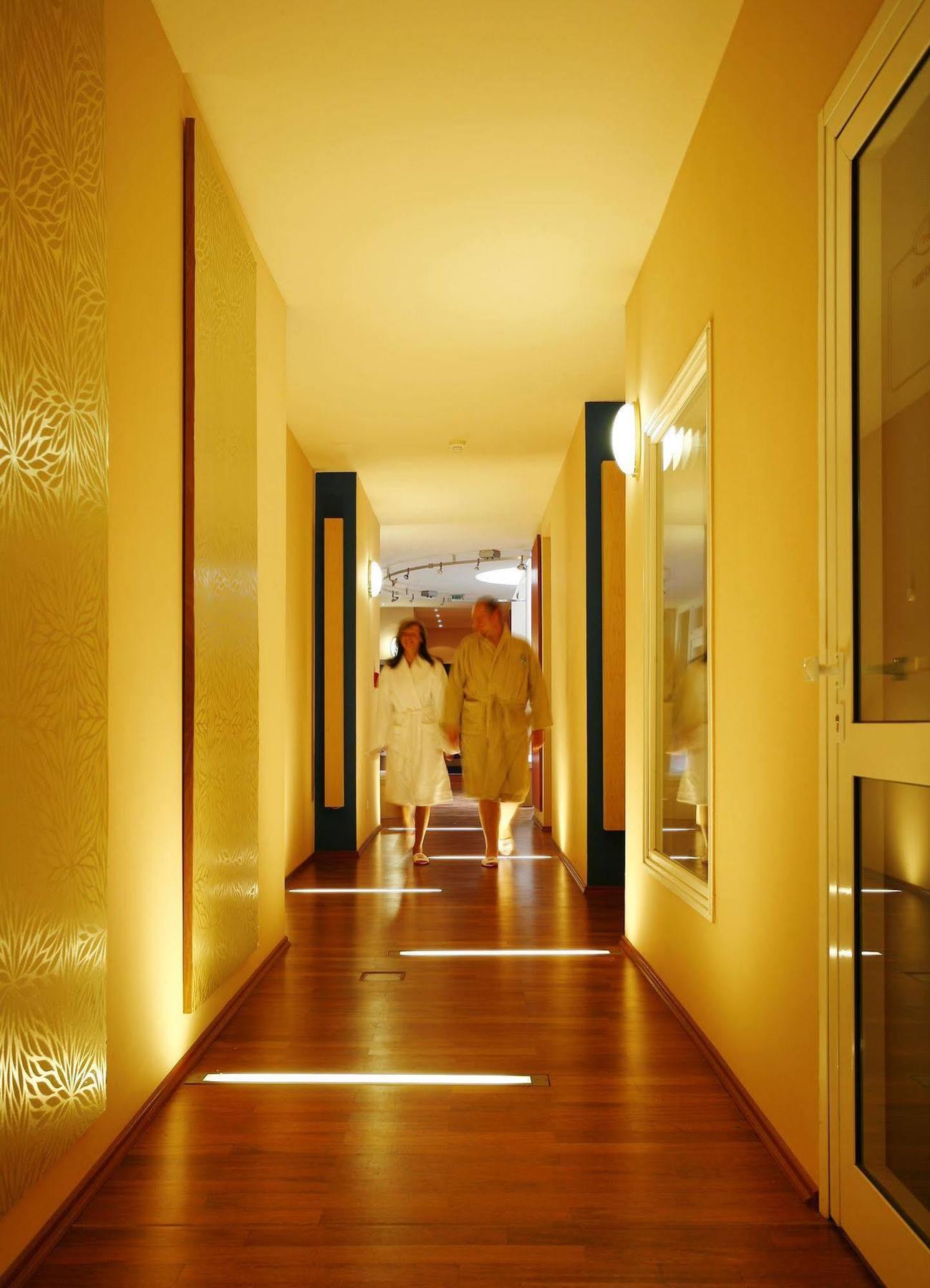 Seehotel Schloss Klink Extérieur photo